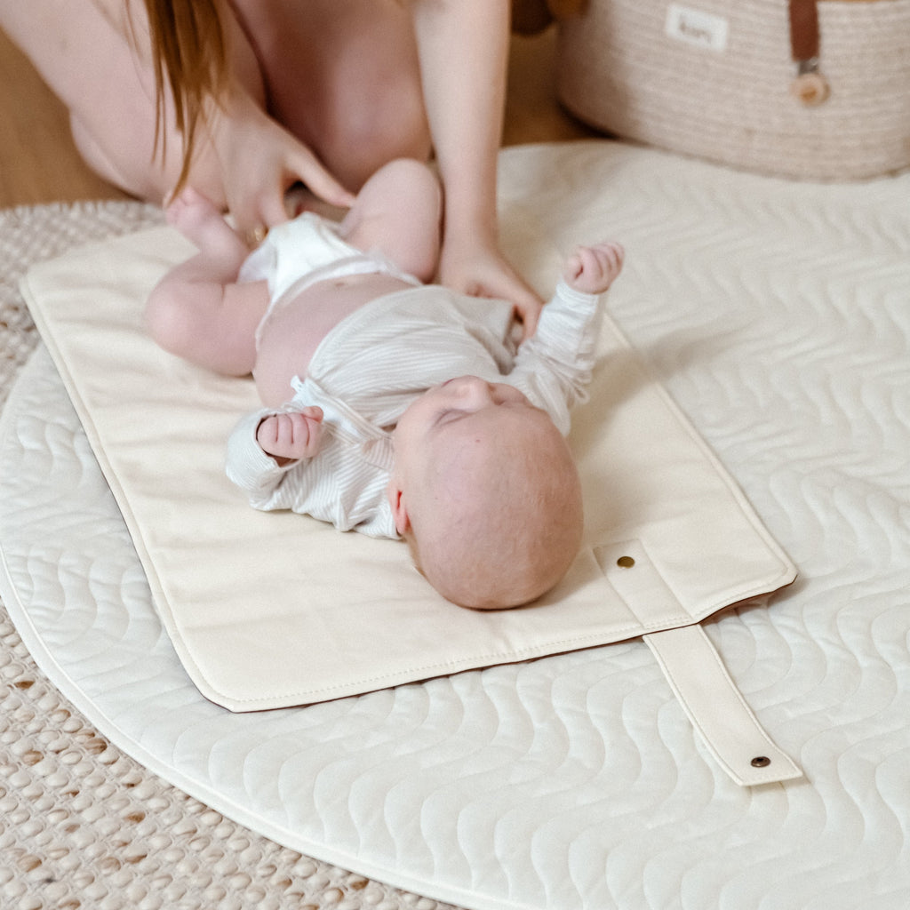 Luxe Travel Change Mat - Chocolate