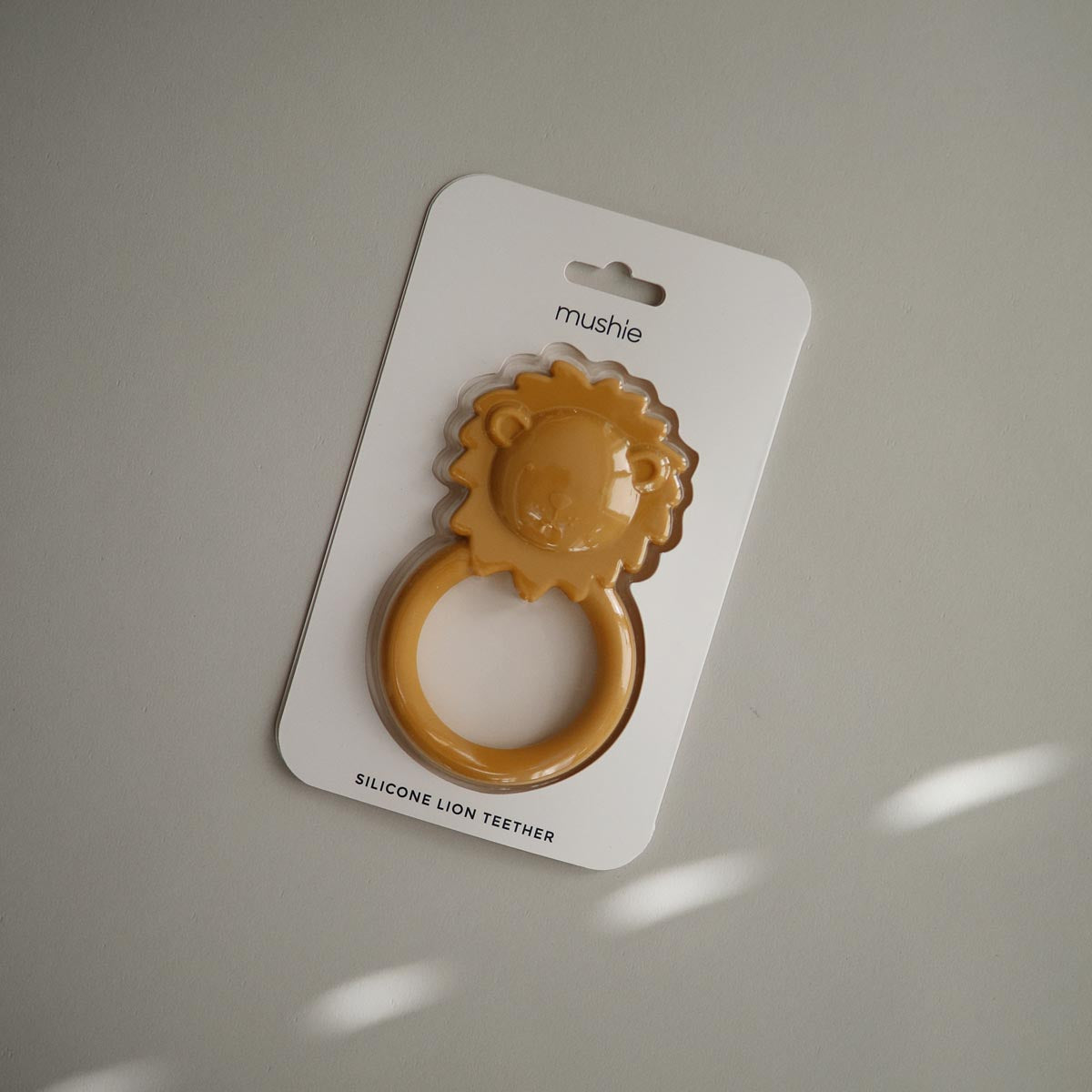 Lion Teether - Pale Daffodil